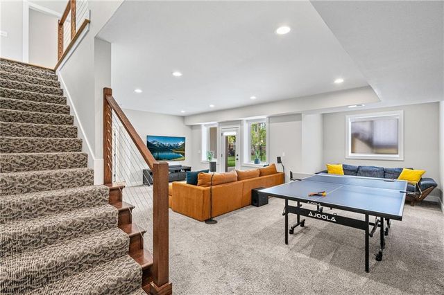 4910 NW Ridgewood Court, Riverside, MO 64150
