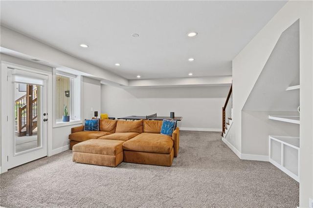 4910 NW Ridgewood Court, Riverside, MO 64150