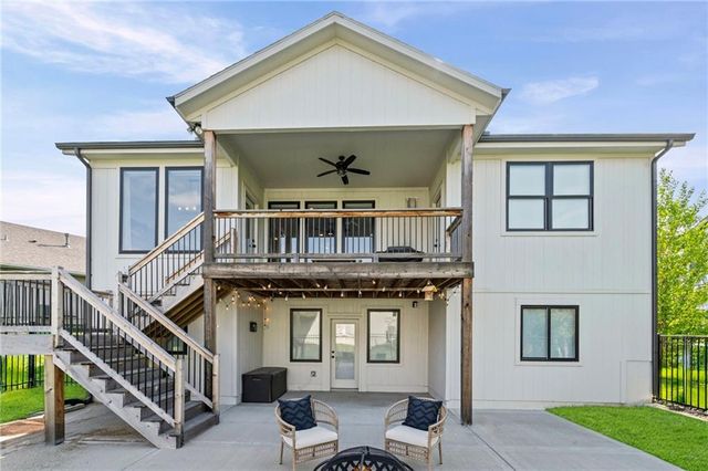 4910 NW Ridgewood Court, Riverside, MO 64150