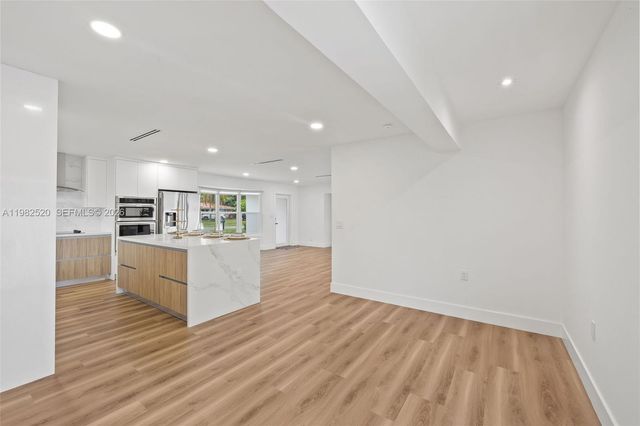 437 NW 13th Dr, Boca Raton, FL 33486