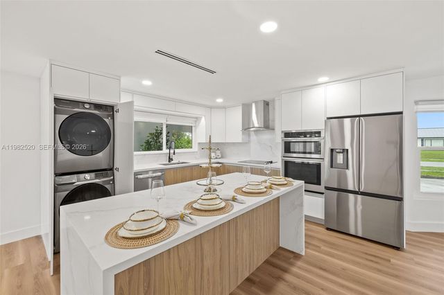 437 NW 13th Dr, Boca Raton, FL 33486