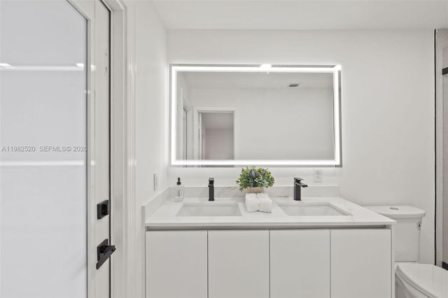 437 NW 13th Dr, Boca Raton, FL 33486