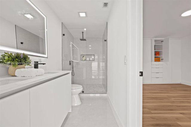 437 NW 13th Dr, Boca Raton, FL 33486