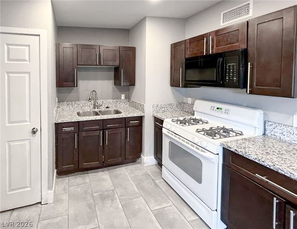 2105 South 15th Street, Las Vegas, NV 89104 — photo 4