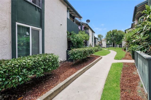 23250 Orange Ave 1, Lake Forest, CA 92630