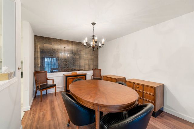 1615 E Central Road 410B, Arlington Heights, IL 60005