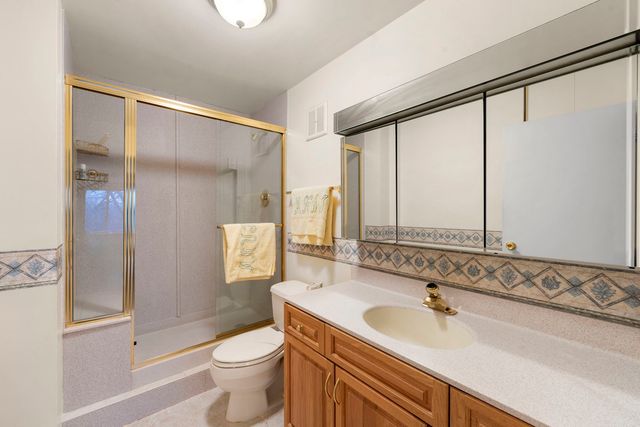 1615 E Central Road 410B, Arlington Heights, IL 60005