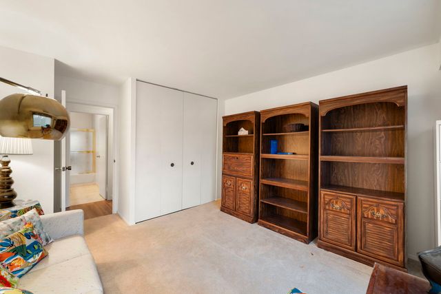 1615 E Central Road 410B, Arlington Heights, IL 60005