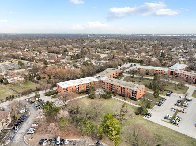 1615 E Central Road 410B, Arlington Heights, IL 60005