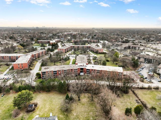 1615 E Central Road 410B, Arlington Heights, IL 60005