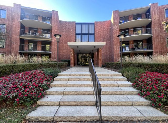 1615 E Central Road 410B, Arlington Heights, IL 60005
