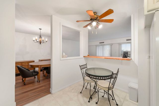 1615 E Central Road 410B, Arlington Heights, IL 60005