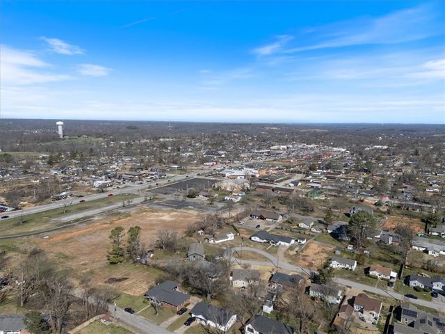 722 NW 6th Street, Bentonville, AR 72712