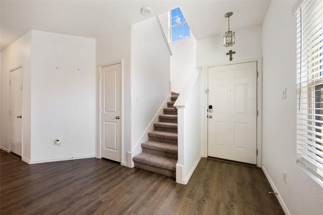 524 Circle WAY 12F, Jarrell, TX 76537