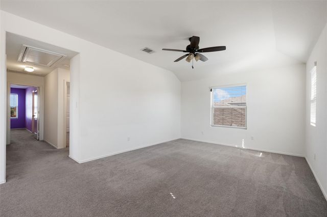 524 Circle WAY 12F, Jarrell, TX 76537