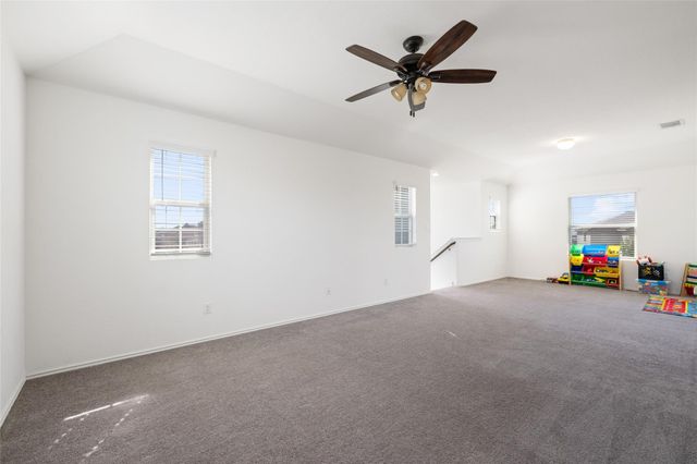 524 Circle WAY 12F, Jarrell, TX 76537