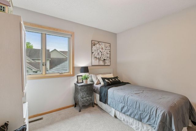 9420 Magnolia Way N, Maple Grove, MN 55369