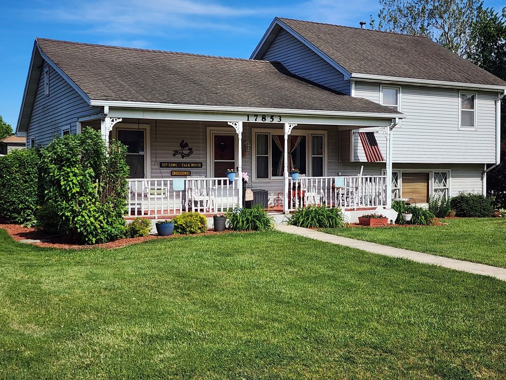 17853 Highland Avenue, Tinley Park, IL 60477