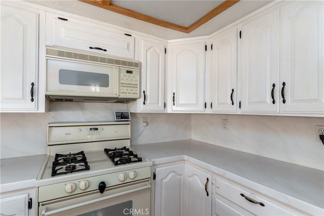 1592 Christopher Ln, Redlands, CA 92374