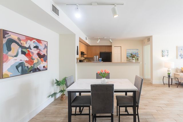 13901 SW 122nd Avenue 3-205, Miami, FL 33186