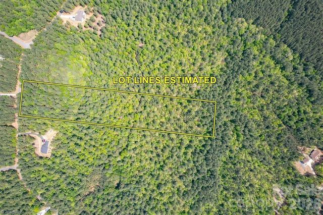 1518 W Paradise Harbor Drive, Connelly Springs, NC 28612