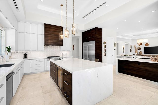 11750 SW 68th Ct, Pinecrest, FL 33156