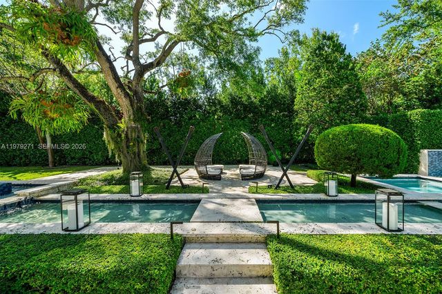 11750 SW 68th Ct, Pinecrest, FL 33156