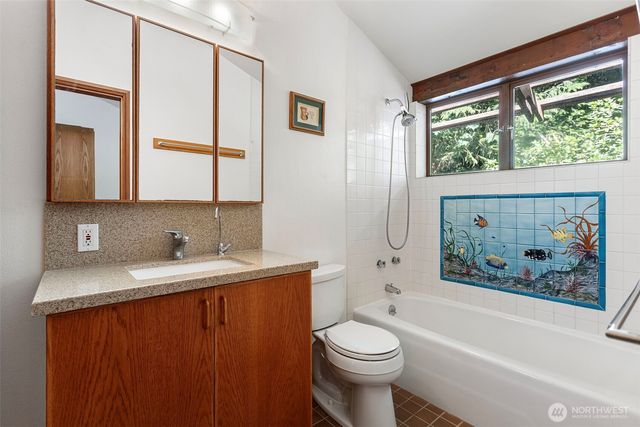 19611 NE Redmond Road, Redmond, WA 98053