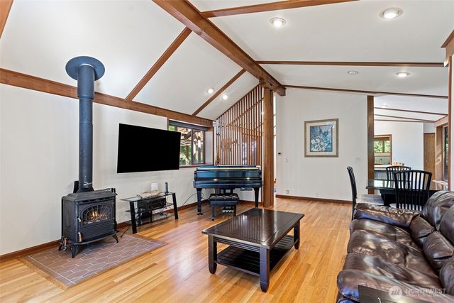 19611 NE Redmond Road, Redmond, WA 98053