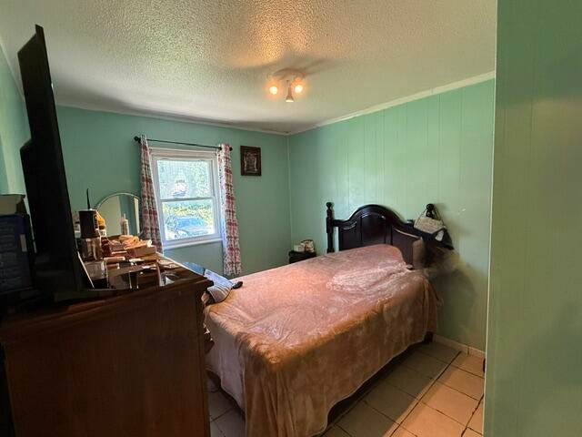 2431 Lawrence Drive, Benton Harbor, MI 49022