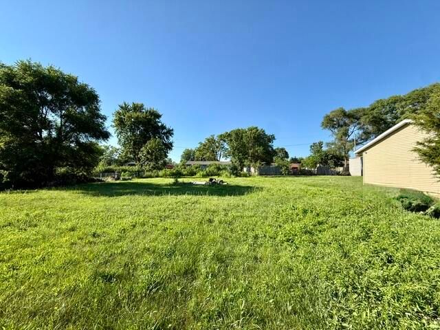 2431 Lawrence Drive, Benton Harbor, MI 49022