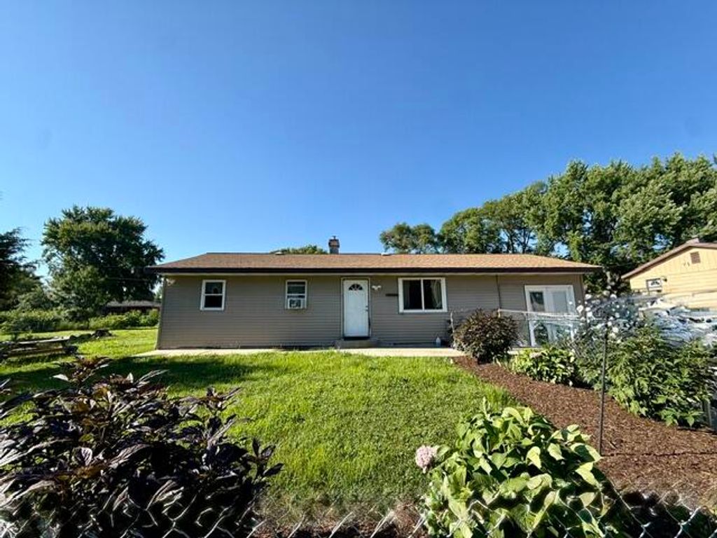 2431 Lawrence Drive, Benton Harbor, MI 49022