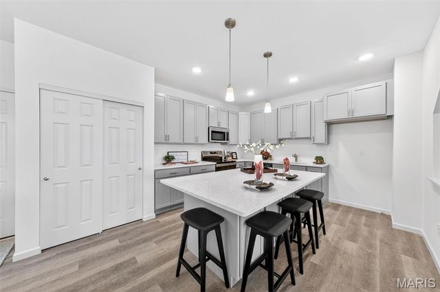 4208 Marais Temps Clair Drive, St Charles, MO 63301