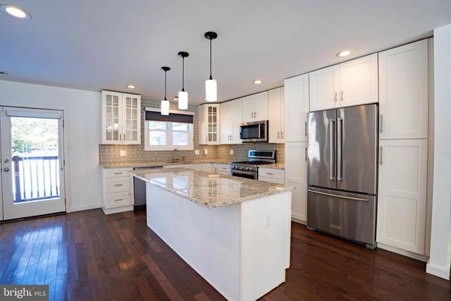 4 IVY LN, Yardley, PA 19067