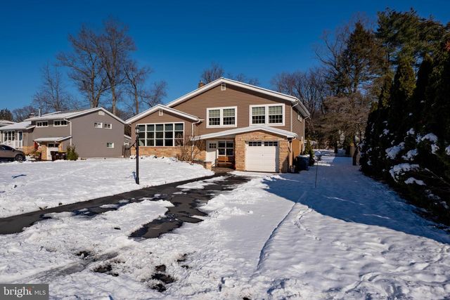 4 IVY LN, Yardley, PA 19067