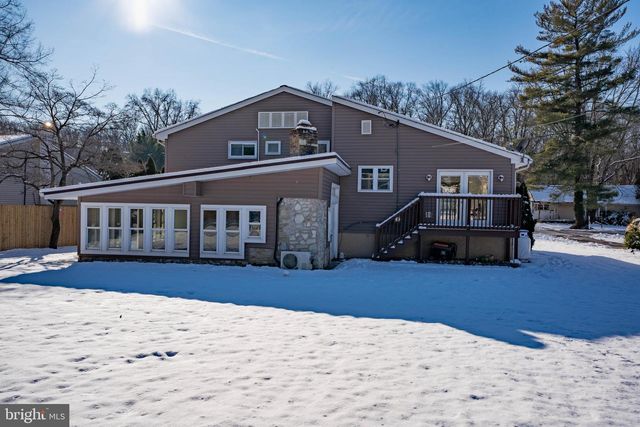 4 IVY LN, Yardley, PA 19067