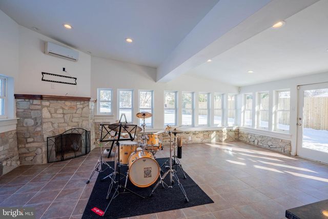 4 IVY LN, Yardley, PA 19067