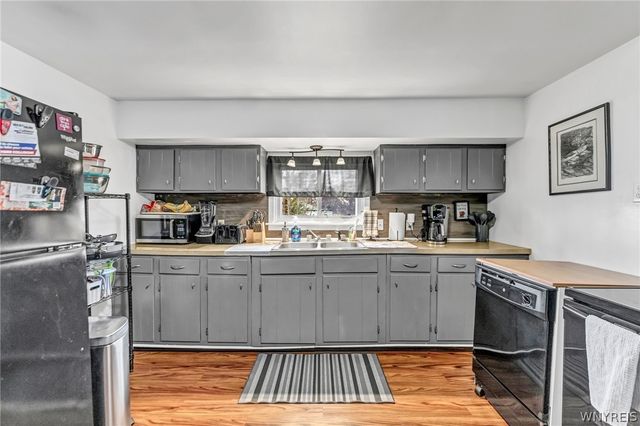 6105 Newton Road, Orchard Park, NY 14127