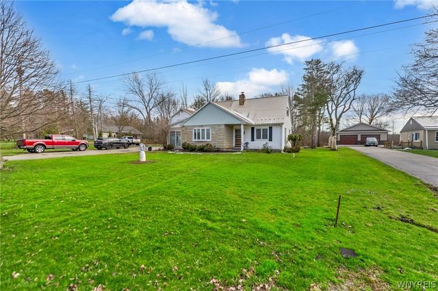 6105 Newton Road, Orchard Park, NY 14127
