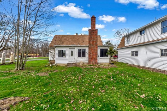 6105 Newton Road, Orchard Park, NY 14127