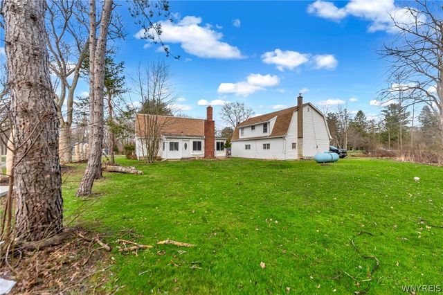 6105 Newton Road, Orchard Park, NY 14127