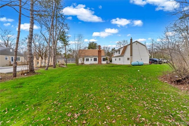 6105 Newton Road, Orchard Park, NY 14127