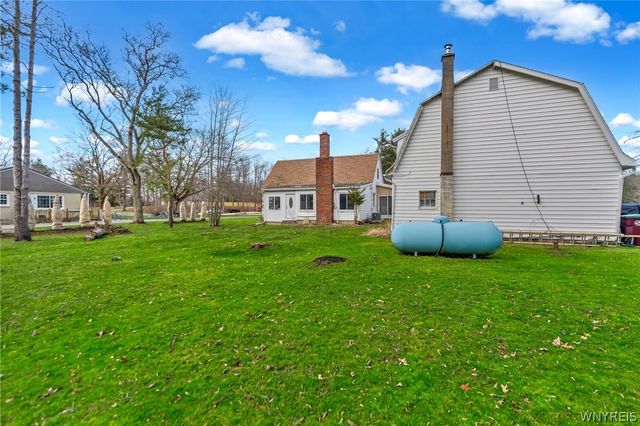 6105 Newton Road, Orchard Park, NY 14127