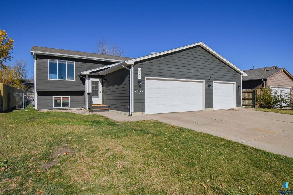 6200 W 66th St Street, Sioux Falls, SD 57106