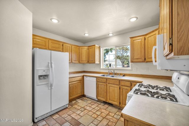 1221 Golden Park Way, Fallon, NV 89406