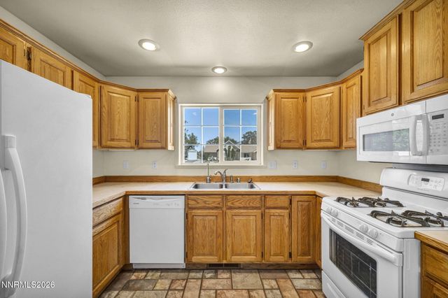 1221 Golden Park Way, Fallon, NV 89406