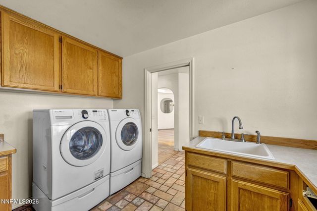 1221 Golden Park Way, Fallon, NV 89406