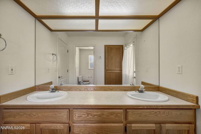 1221 Golden Park Way, Fallon, NV 89406
