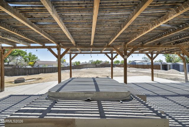 1221 Golden Park Way, Fallon, NV 89406