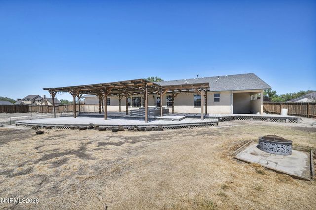 1221 Golden Park Way, Fallon, NV 89406